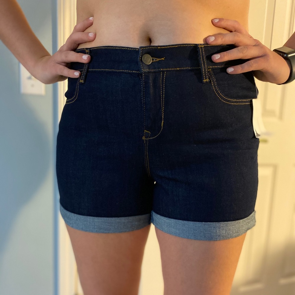 NWT Semi Fitted Old Navy Jean Shorts